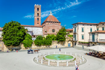 Plaza Antelminelli, Lucca, Italia
